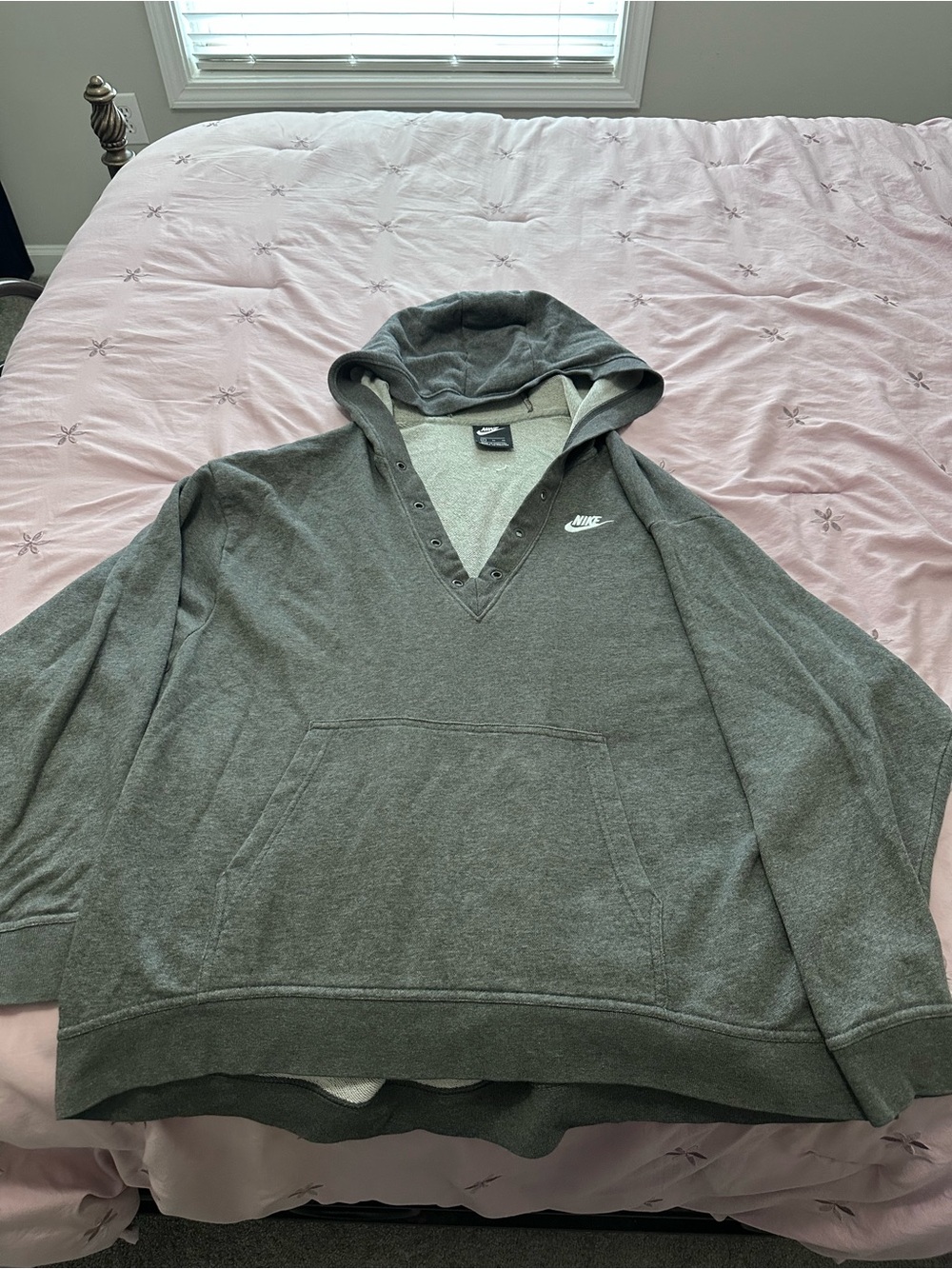 Nike woman’s Hooded Sweatshirt